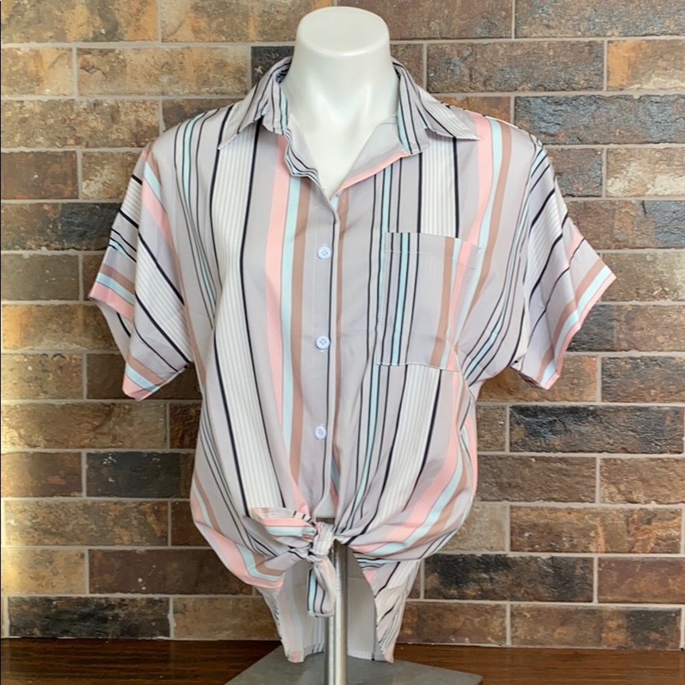 Ladies size Medium silky button up top